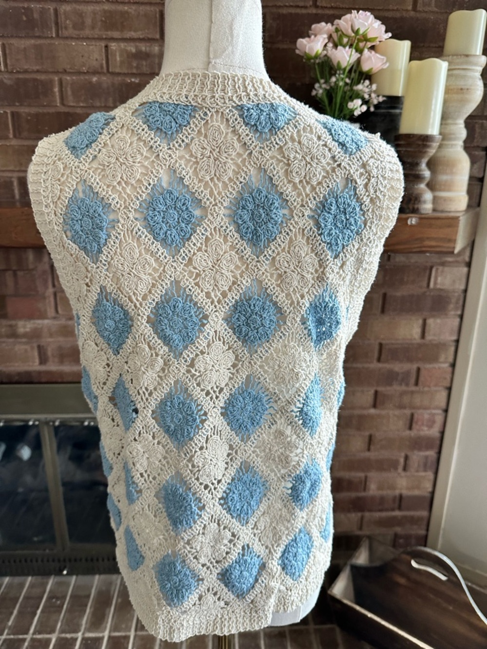 Vintage Style Boho Crochet Floral Diamond Tank Top Vest Cream Blue Small - Picture 3 of 4